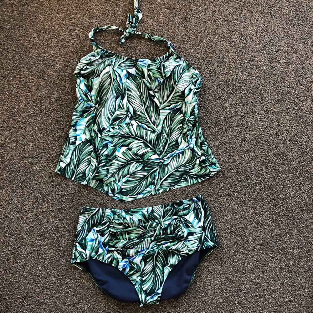 Palm print tankini and bottom swimwear set